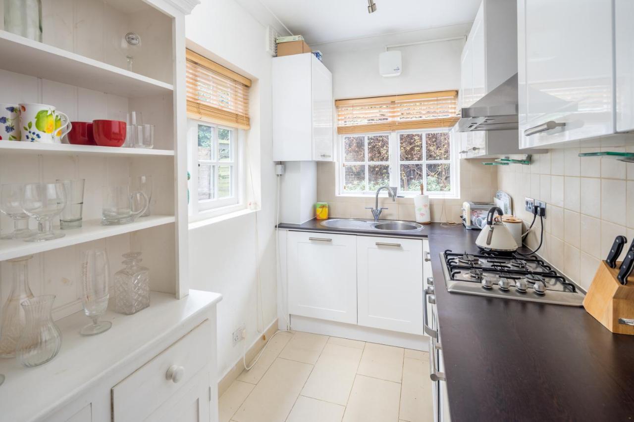 Charming 2br Flat With Patio In Hammersmith * Londra